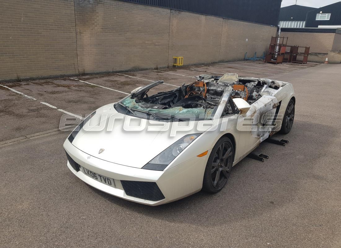 Lamborghini Gallardo Coupé (2006) preparándose para ser desmontado en Eurospares