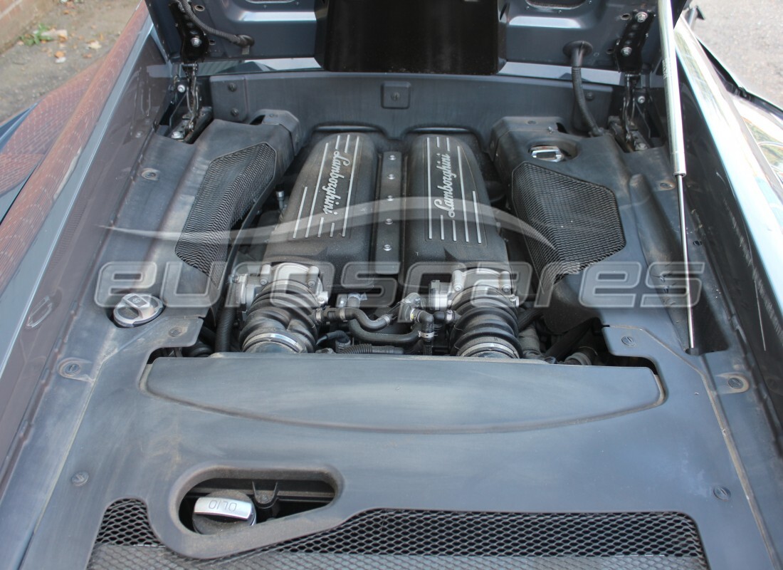 Lamborghini LP560-2 Coupé 50 (2014) con 7,461 Millas, preparándose para romper #8