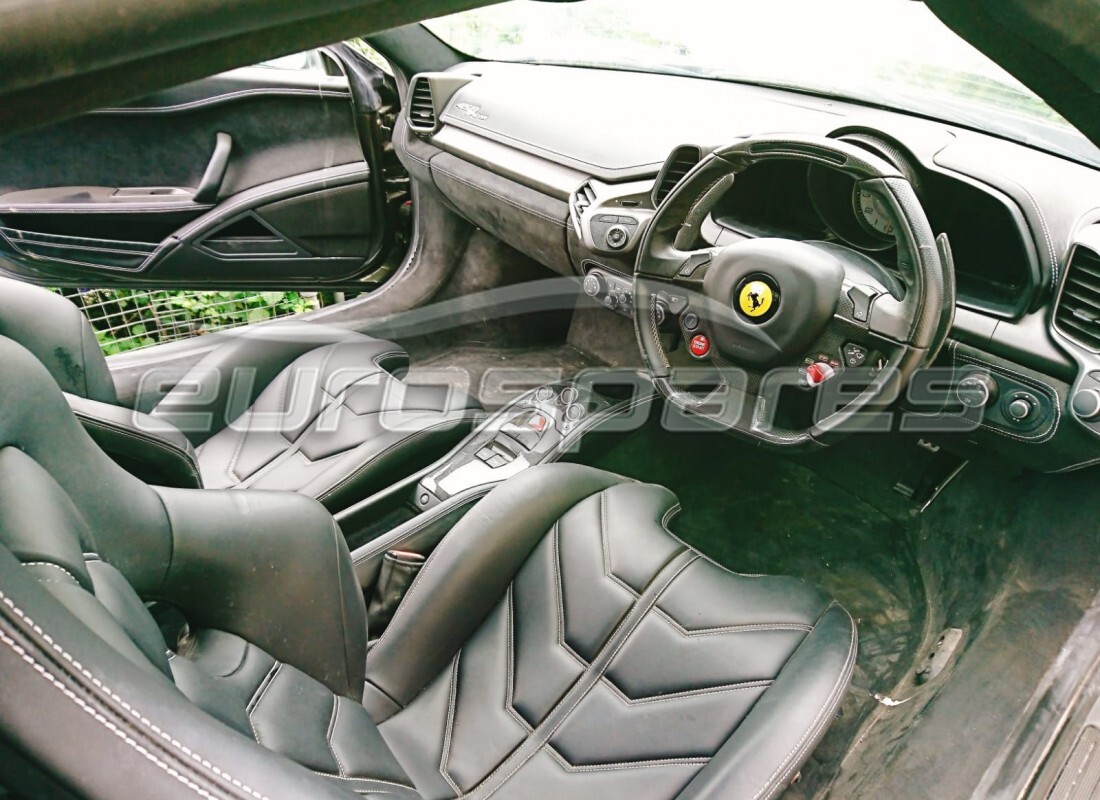 Ferrari 458 Spider (Europa) con 6,190 Miles, preparándose para romper #10