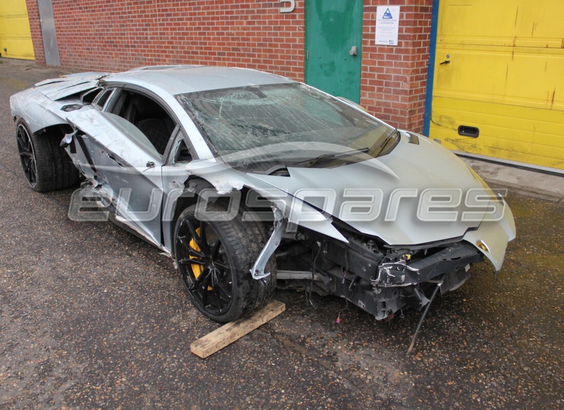 Lamborghini LP700-4 COUPÉ (2014) con 8,926 Millas, preparándose para romper #2