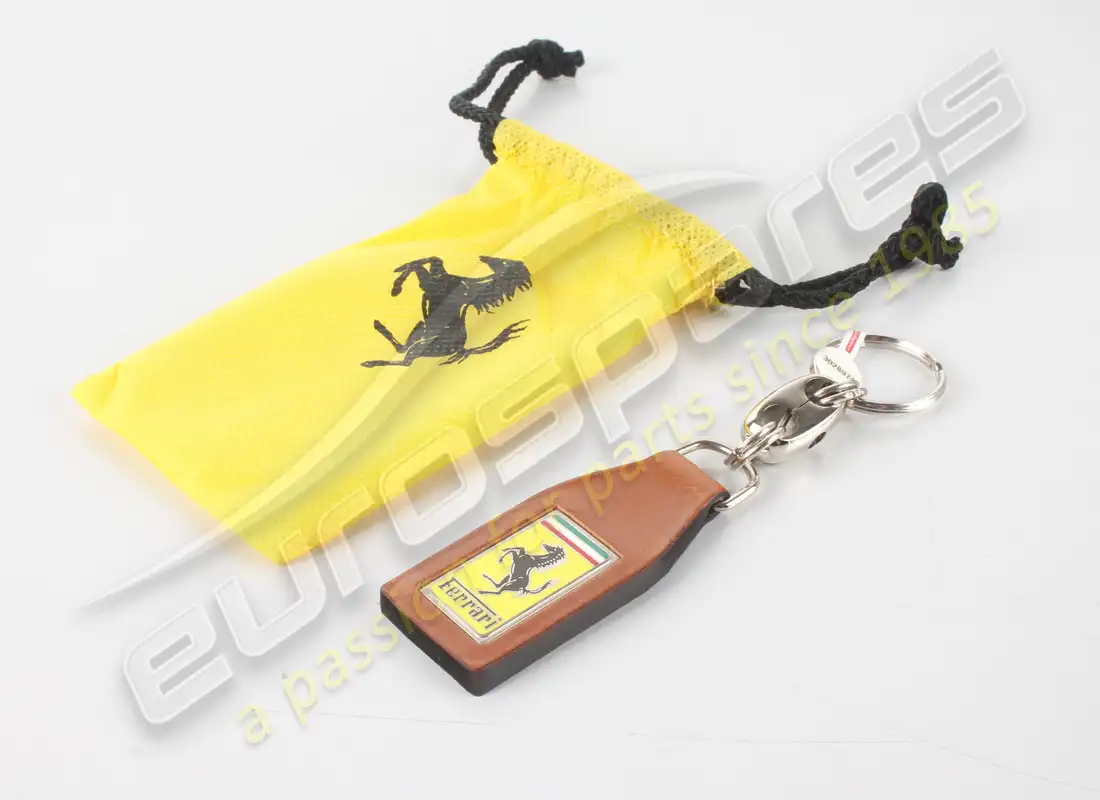 una parte de nuestra vitrina de accesorios genuinos ferrari