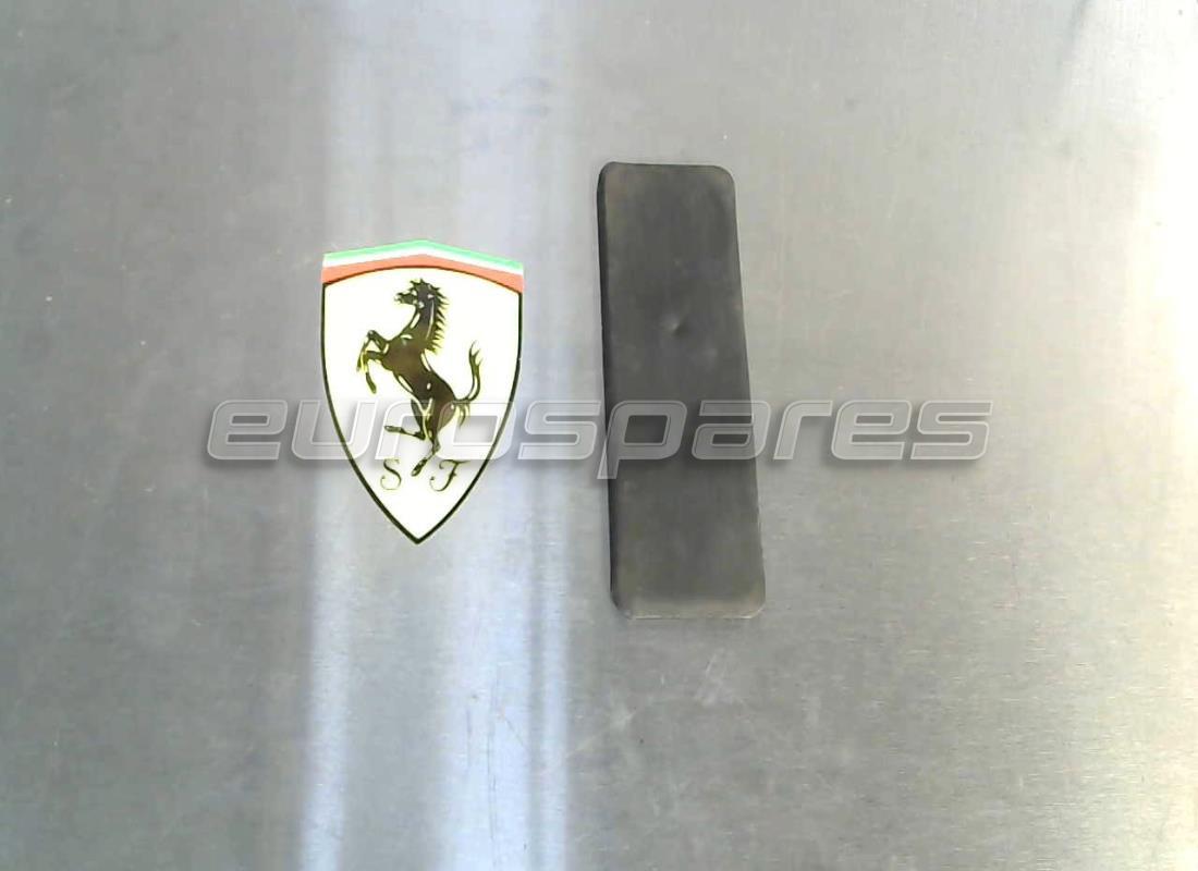 nuevo tornillo ferrari. número de parte 13836971 (1)