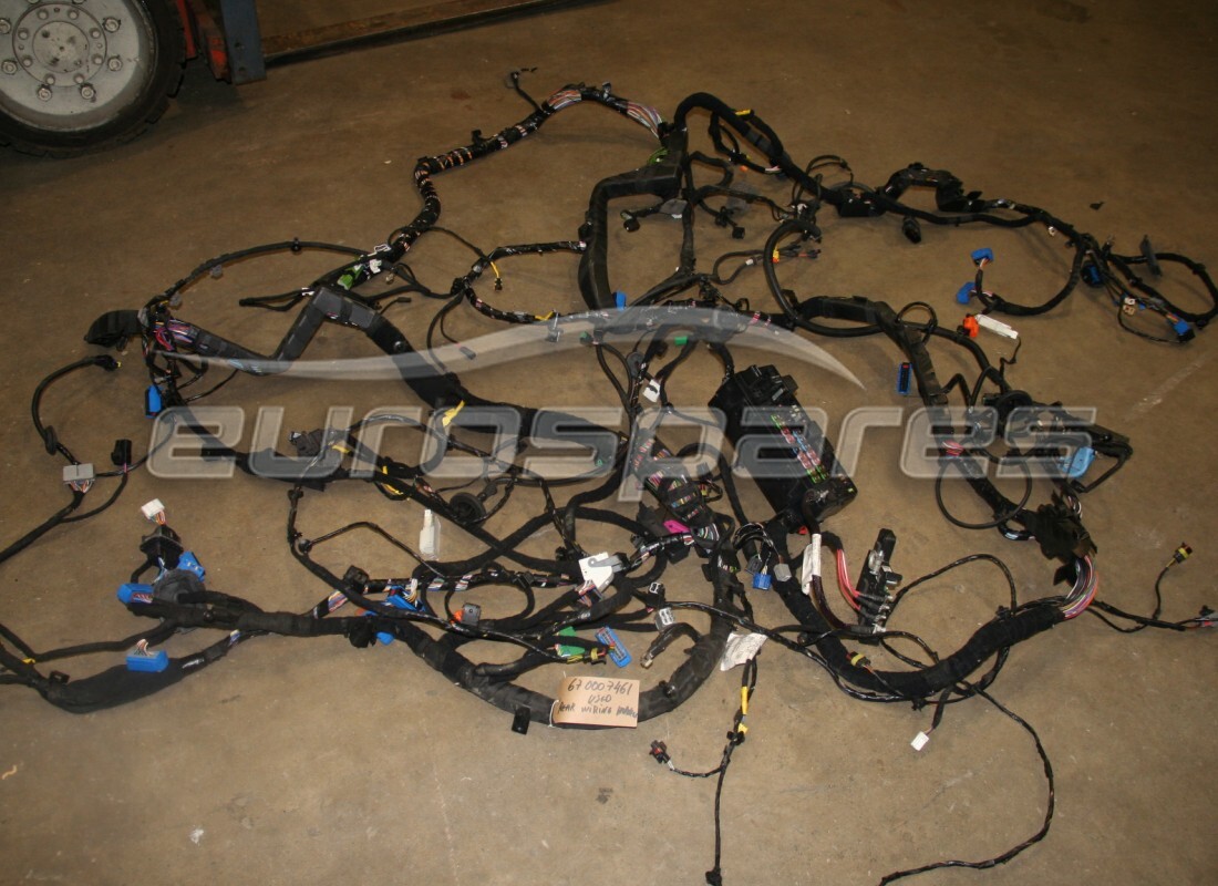 MAZO DE CABLEADO TRASERO Maserati USADO. NÚMERO DE PARTE 670007461 (1)