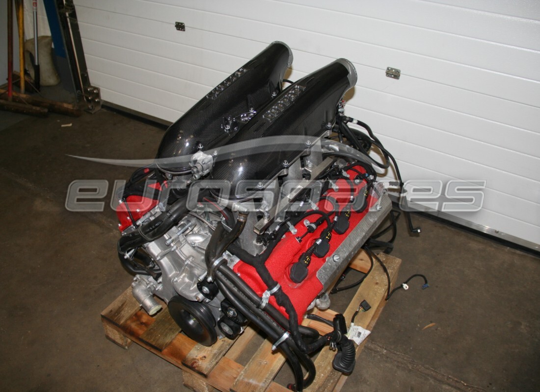 MOTOR SCUDERIA USADO Ferrari (F430). NÚMERO DE PIEZA 242596 (1)