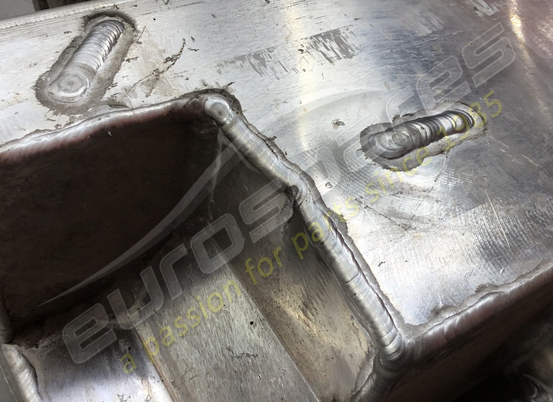 depósito de aceite lamborghini usado. número de parte 470115373g (2)
