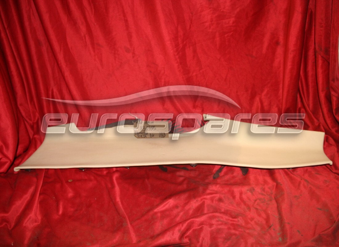 PANEL DE PUERTA DERECHO COMPLETO Ferrari USADO. NÚMERO DE PIEZA 831355.. (1)