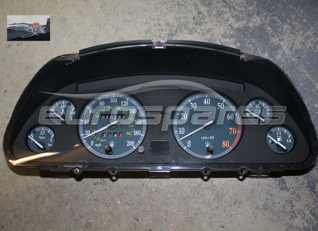 INSTRUMENTO RHD Maserati USADO. NÚMERO DE PARTE 373686100 (1)