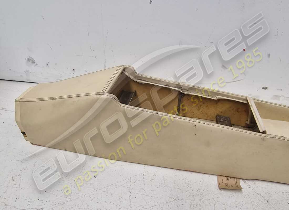 consola tapa túnel tapizada ferrari usada. número de pieza 645000.. (4)