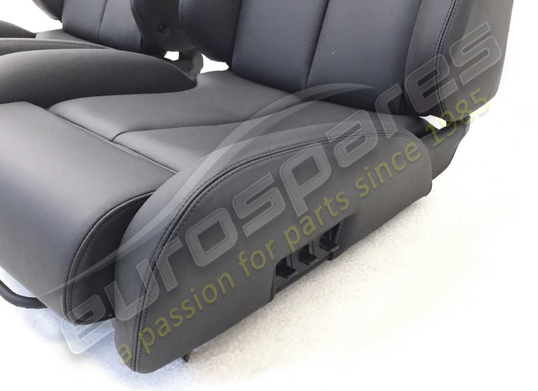reacondicionado eurospares par negro seats (testarossa). número de parte eap1227215 (5)