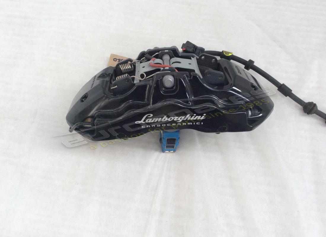 pinza de freno lamborghini ccb negra usada. número de pieza 4t0615106 (1)