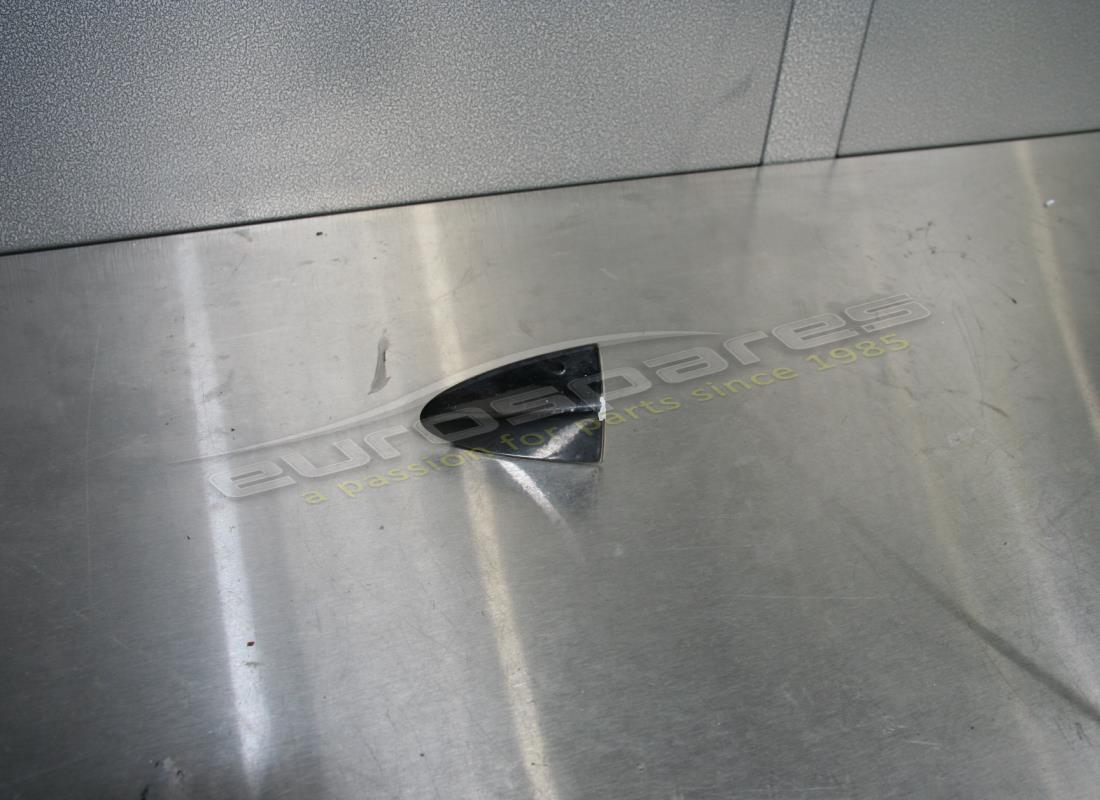 MANIJA DE PUERTA EXTERIOR DERECHA Ferrari USADA. NÚMERO DE PARTE 66866410 (1)