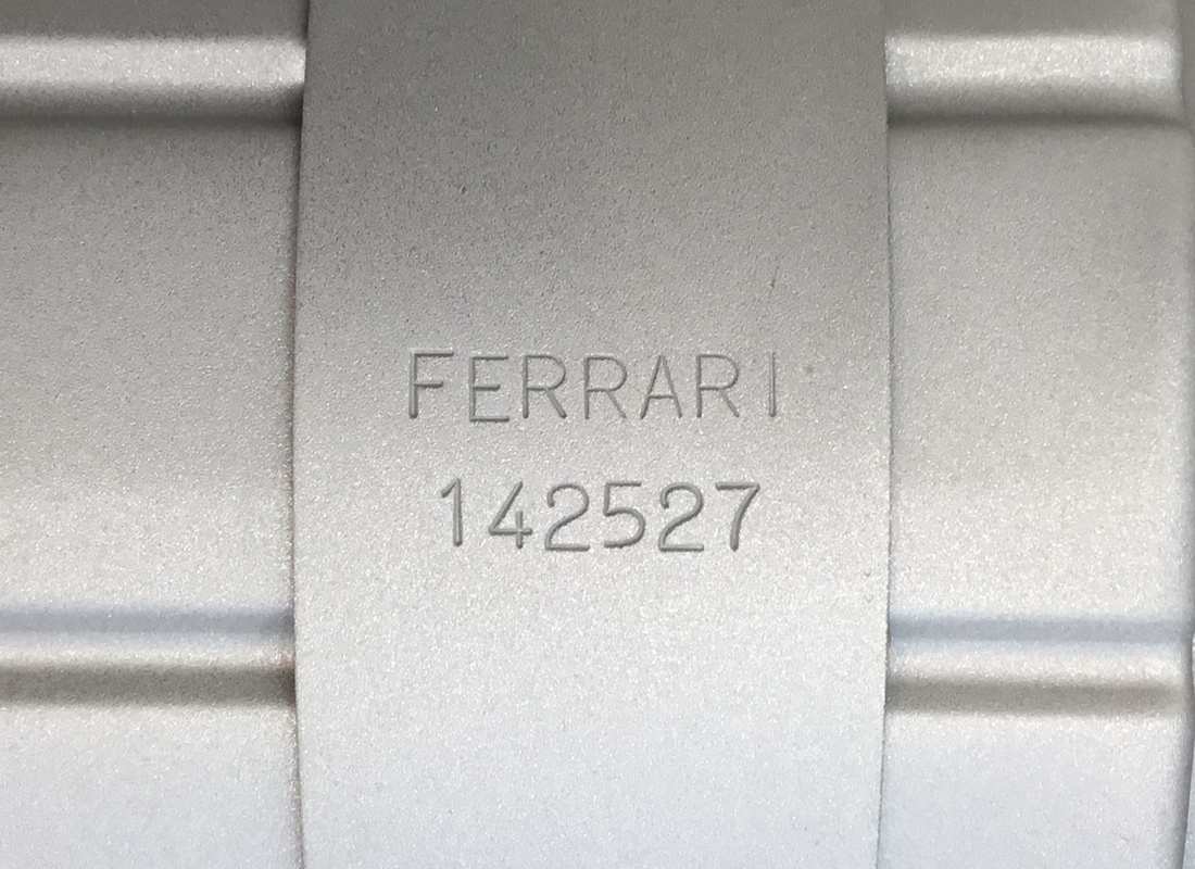 nueva versión cat del silenciador de escape ferrari. número de parte 142527 (5)