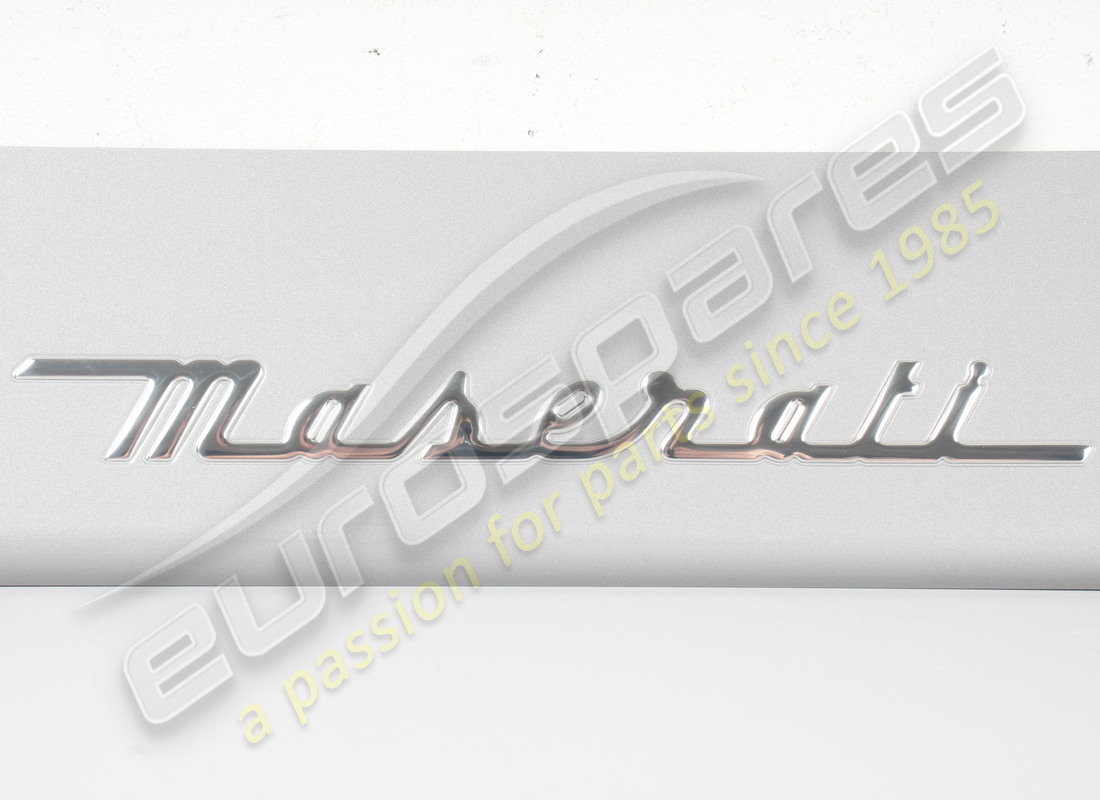 NUEVA PLACA DE PROTECCIÓN DELANTERA MASERATI. NÚMERO DE PIEZA 66518500 (2) nueva placa de protección delantera maserati. número de pieza 66518500 (2)