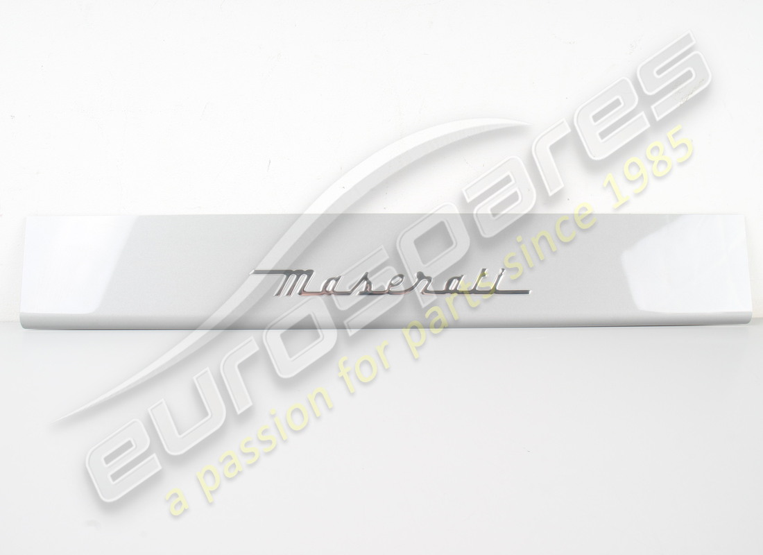 NUEVA PLACA DE PROTECCIÓN DELANTERA MASERATI. NÚMERO DE PIEZA 66518500 (1) nueva placa de protección delantera maserati. número de pieza 66518500 (1)