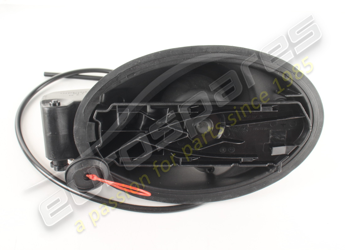 nueva base de cuello de llenado de combustible maserati. número de pieza 670034274 (2)