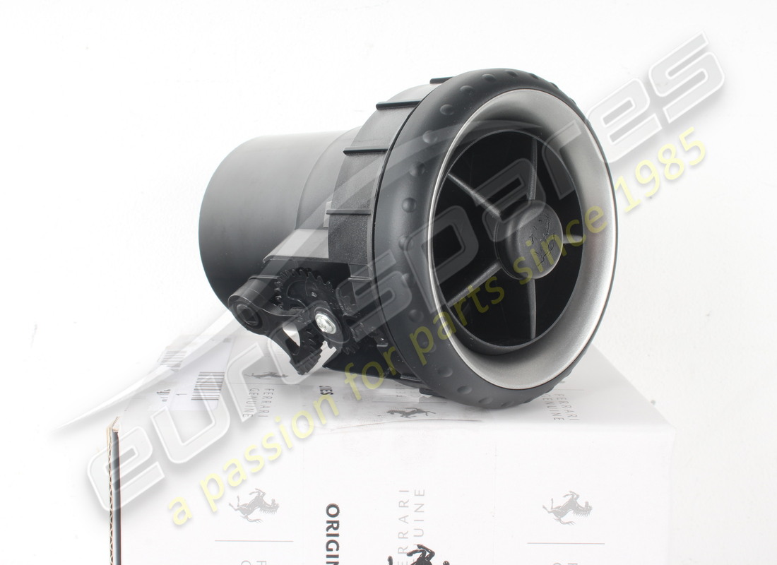 new ferrari air diffusor opening. part number 68811300 (7)
