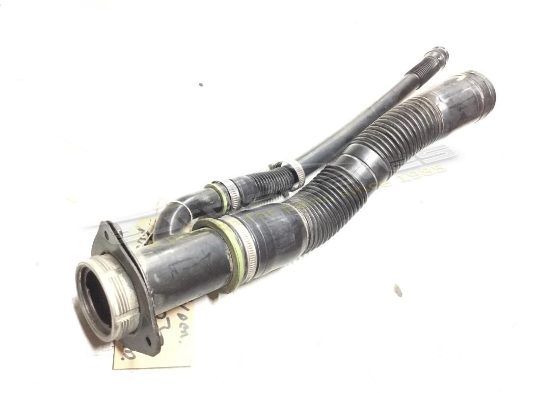 cuello de llenado de combustible maserati usado. número de parte 190203 (1)