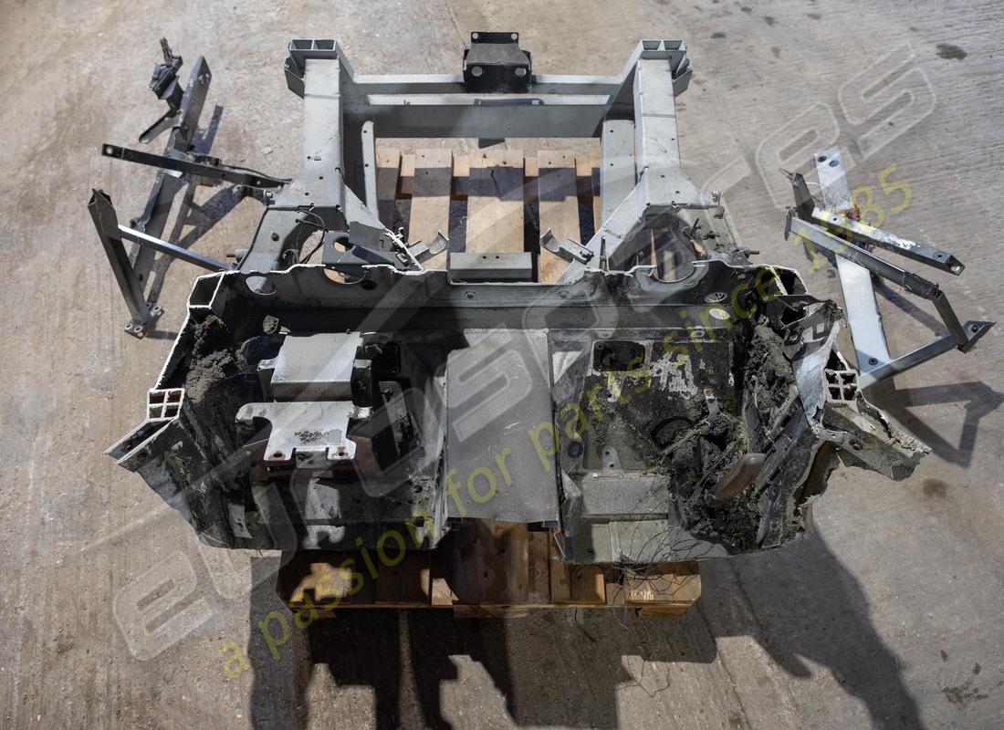 USADO LAMBORGHINI MARCO DELANTERO. NÚMERO DE PIEZA 400805011F (5) usado lamborghini marco delantero. número de pieza 400805011f (5)