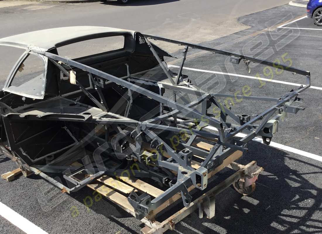 nuevo lamborghini marco trasero completo. número de parte dia60chassis (4)
