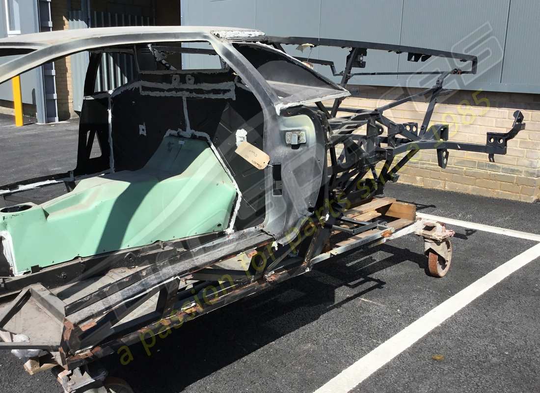 nuevo lamborghini marco trasero completo. número de parte dia60chassis (8)