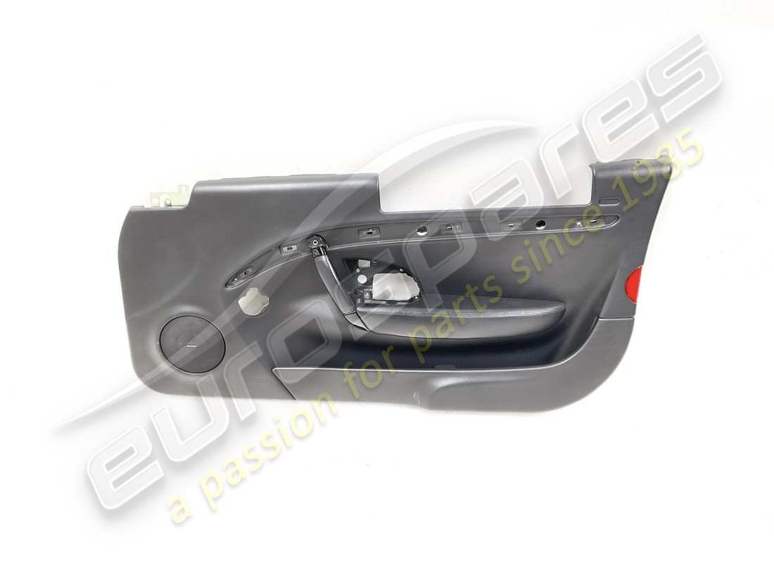 MOLDURA DEL PANEL DE PUERTA DERECHO COMPLETA Maserati USADA. NÚMERO DE PARTE 981601800 (1)
