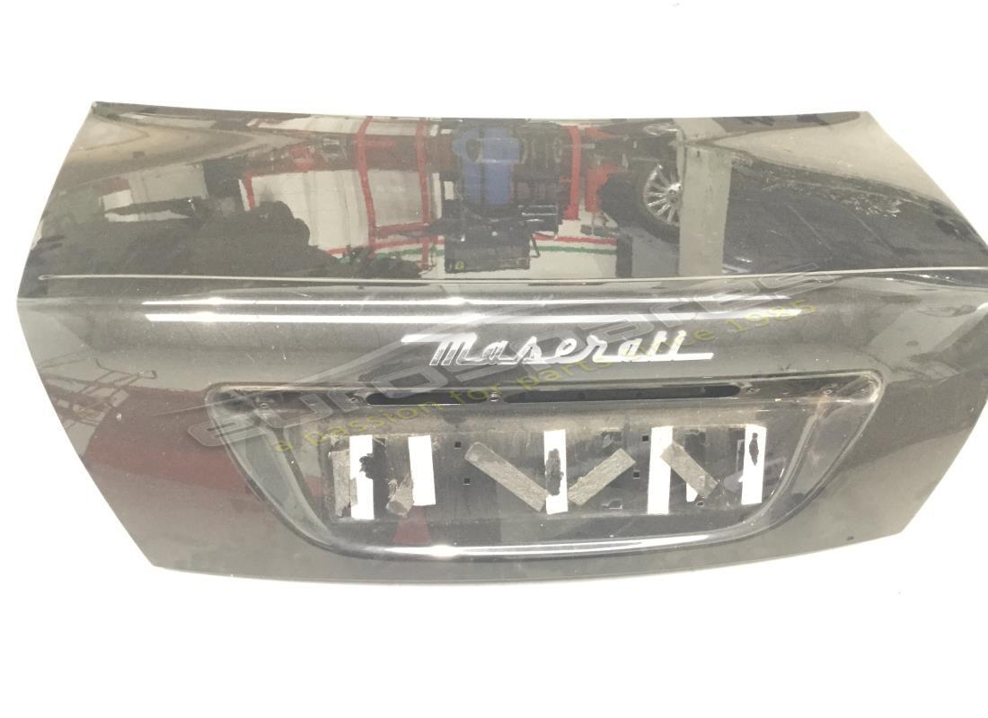 TAPA DE MALETERO Maserati USADA - TRASERA . NÚMERO DE PARTE 67213800 (1)
