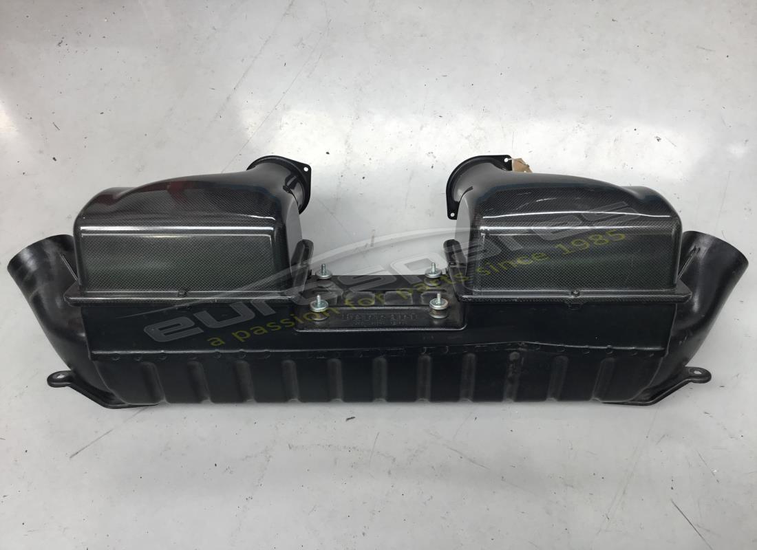 CAJA DE FILTRO COMPLETA DE ALUMINIO USADA Ferrari. NÚMERO DE PIEZA 226657 (1)