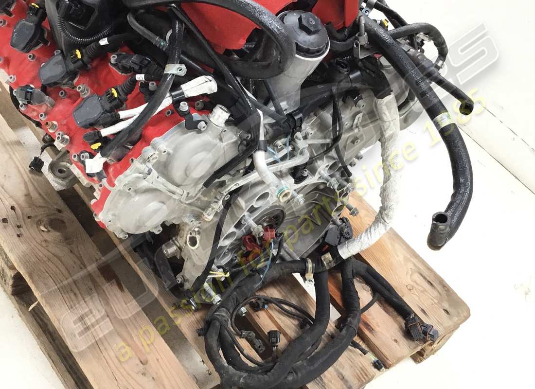 motor ferrari 488 usado. número de parte 985000235 (2)