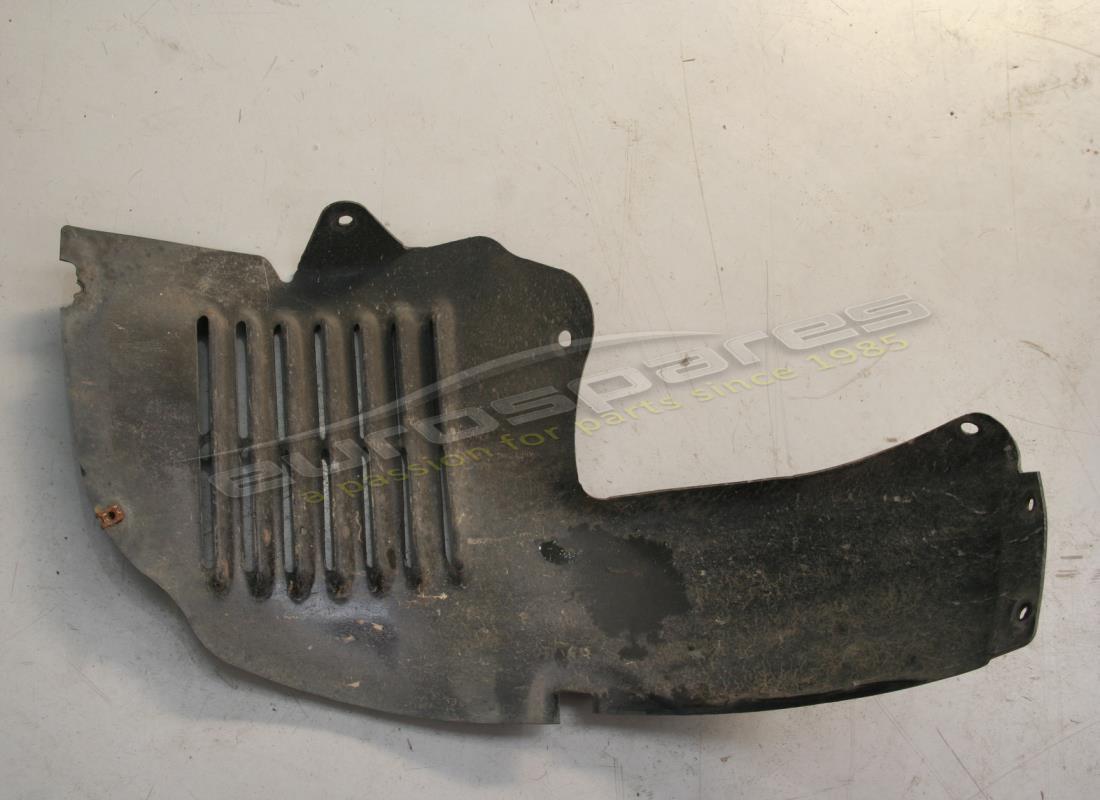 GUARDABARROS DERECHO Maserati USADO. NÚMERO DE PARTE 372580526 (1)