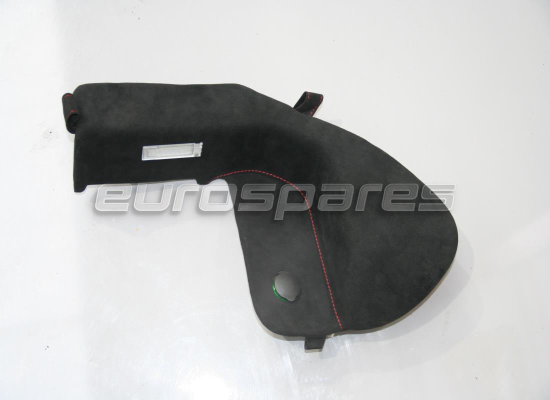 PANEL DE CUBIERTA DE LUZ TRASERA DERECHA Ferrari USADO. NÚMERO DE PIEZA 836687.. (1)