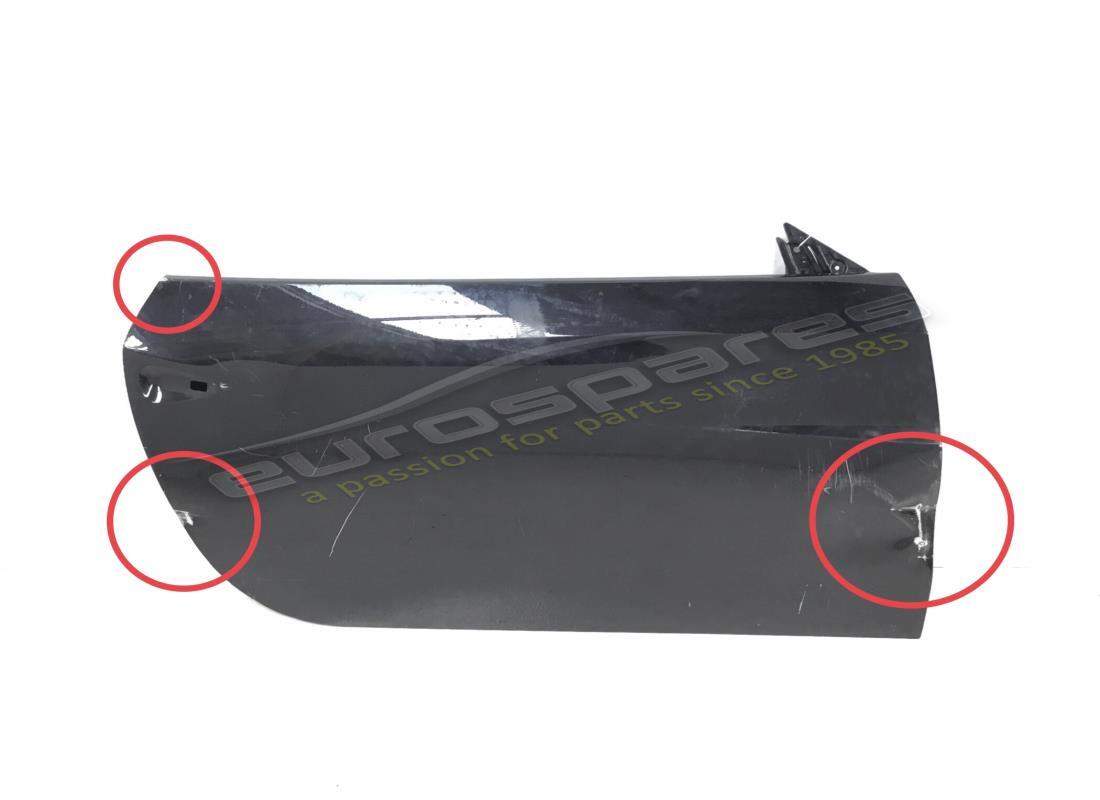 PUERTA LATERAL DERECHA COMPLETA Ferrari USADA. NÚMERO DE PARTE 83207711 (1)