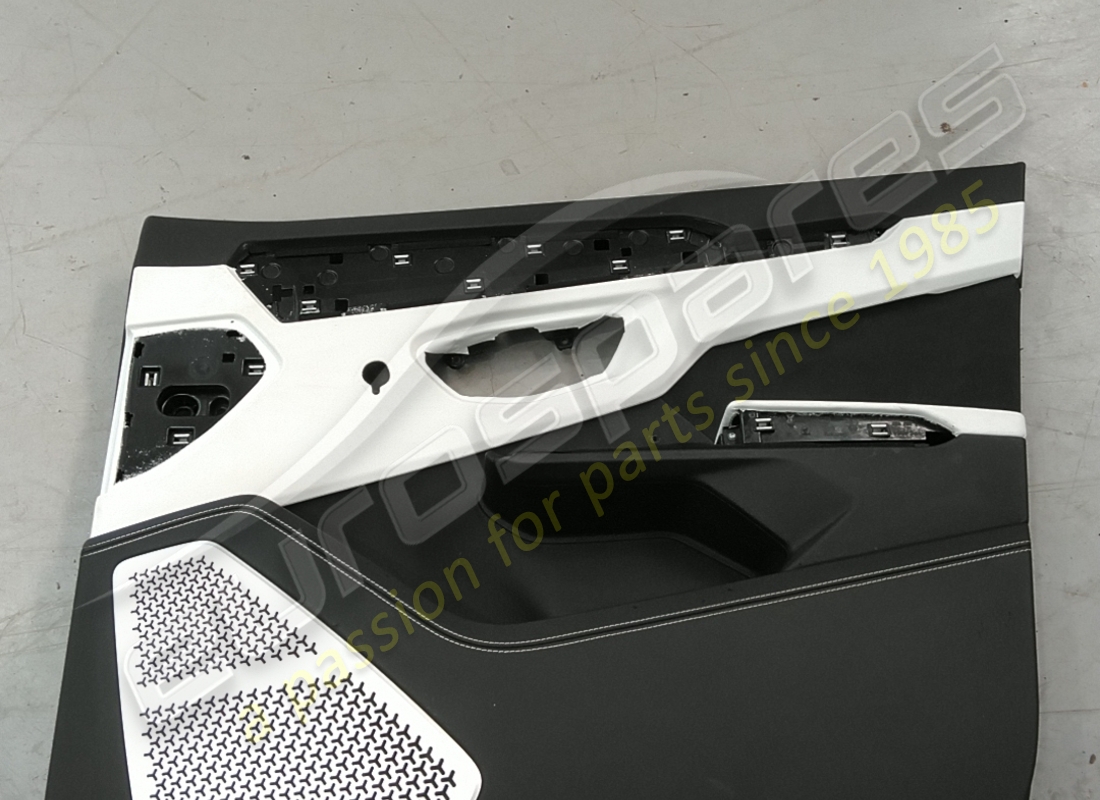 PANEL DE PUERTA COMPLETO Eurospares USADO CON PARRILLA DE ALTAVOZ. NÚMERO DE PARTE EAP1227325 (1)