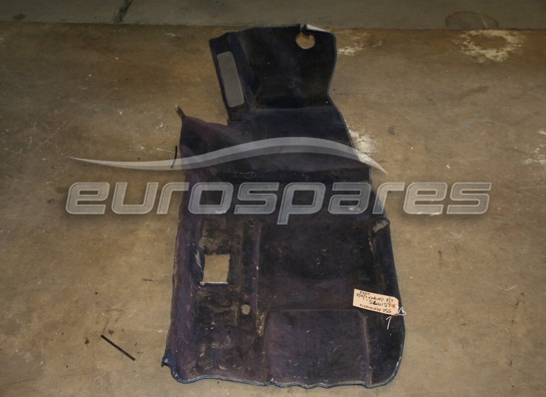 CUBIERTA IZQUIERDA Ferrari USADA PARA PAVIMENTO/TRAVESAÑO. NÚMERO DE PIEZA 651975.. (1)