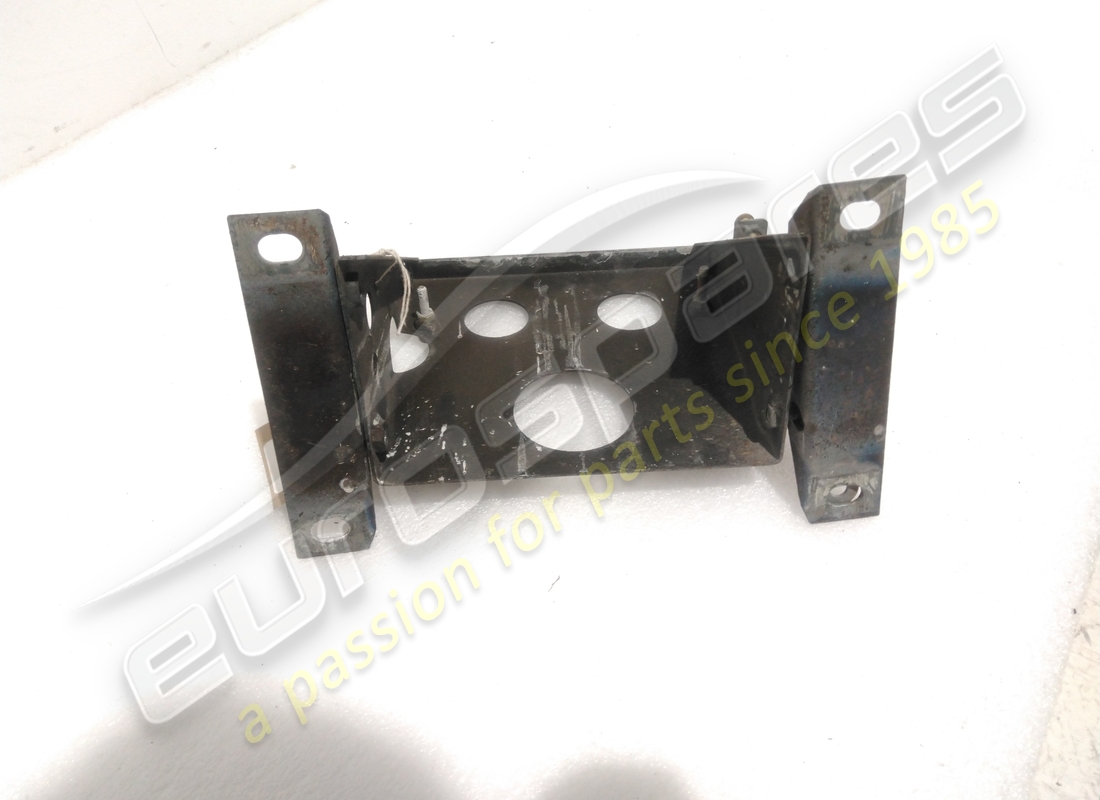 soporte de motor de faro derecho ferrari usado. número de parte 60648000 (3)