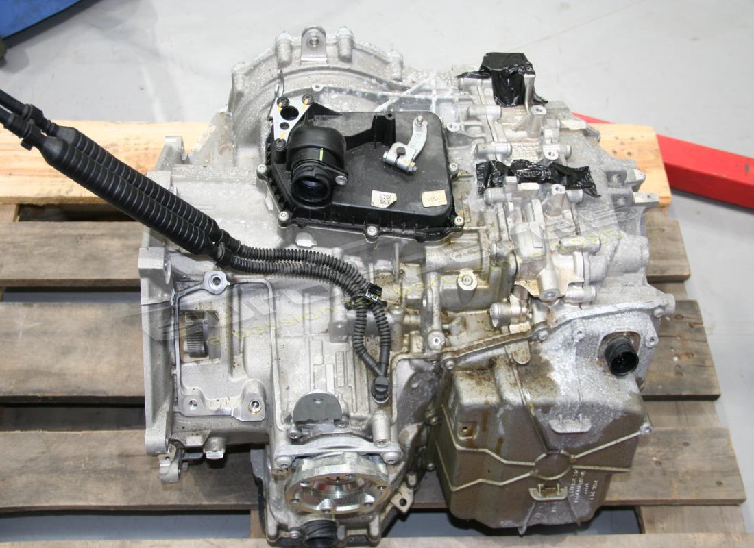 CAJA DE CAMBIOS DE DOBLE EMBRAGUE Lamborghini 7-SPEED USADA. NÚMERO DE PIEZA 0BZ300041B002 (1)
