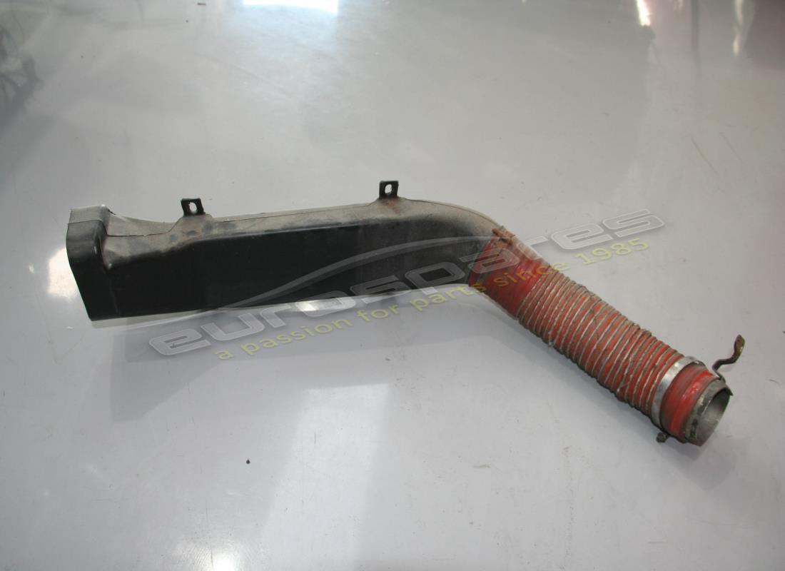 CONDUCTO DE FRENO IZQUIERDO Ferrari USADO. NÚMERO DE PARTE 63954500 (1)