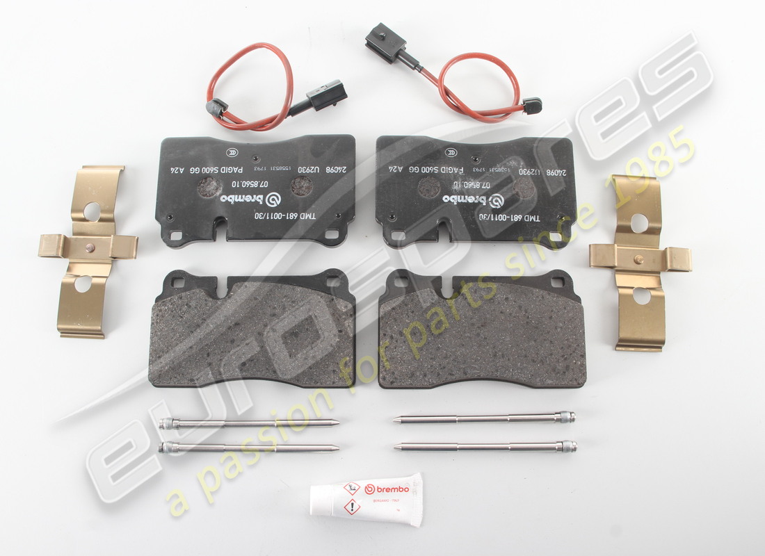 nuevo ferrari kit de pastillas traseras. número de pieza 70001087 (1)