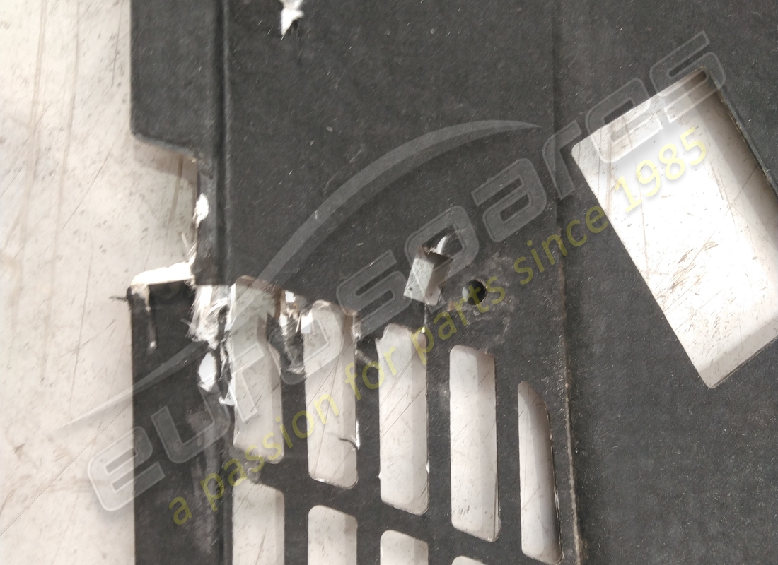 DAÑADO LAMBORGHINI CD MEJORANDO BAJO. NÚMERO DE PARTE 470825211C (2) dañado lamborghini cd mejorando bajo. número de parte 470825211c (2)