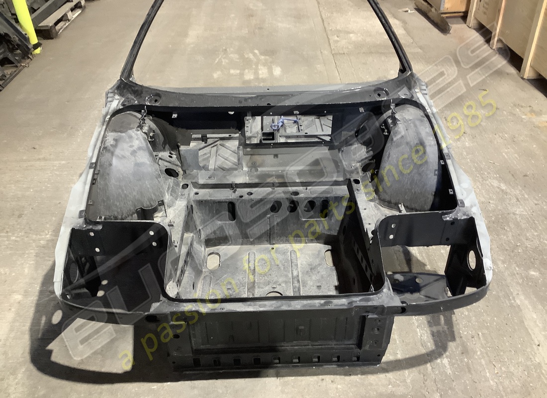 CHASIS DELANTERO Eurospares Ferrari 348 USADO. NÚMERO DE PARTE EAP1227288 (1)
