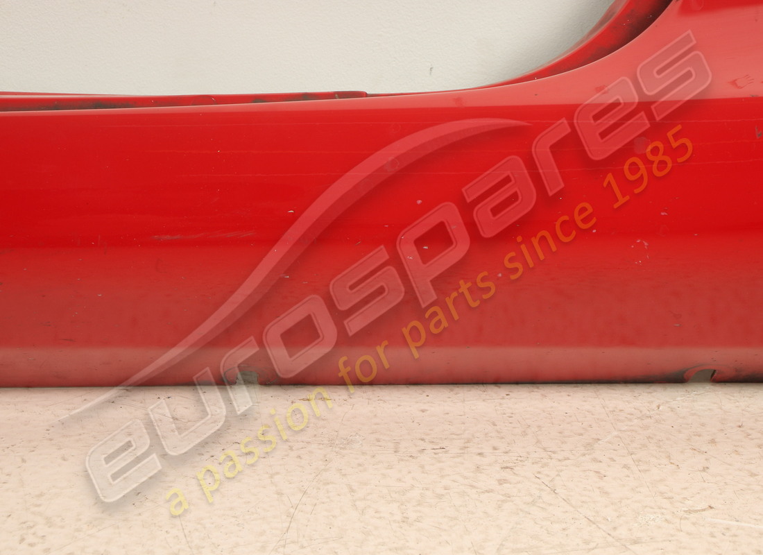 revestimiento debajo de la puerta ferrari lh usado. número de parte 66099510 (4)