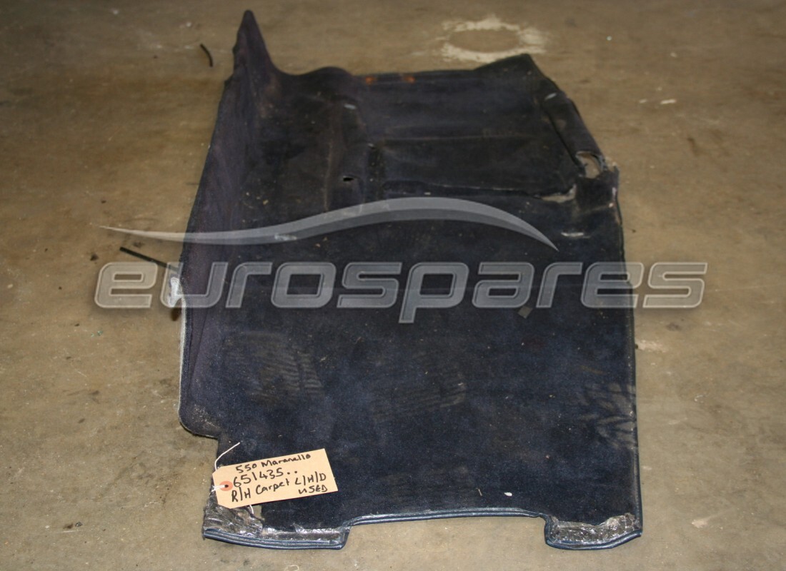 TAPA DERECHA Ferrari USADA PARA PAVIMENTO/TRAVESAÑO. NÚMERO DE PIEZA 651435.. (1)
