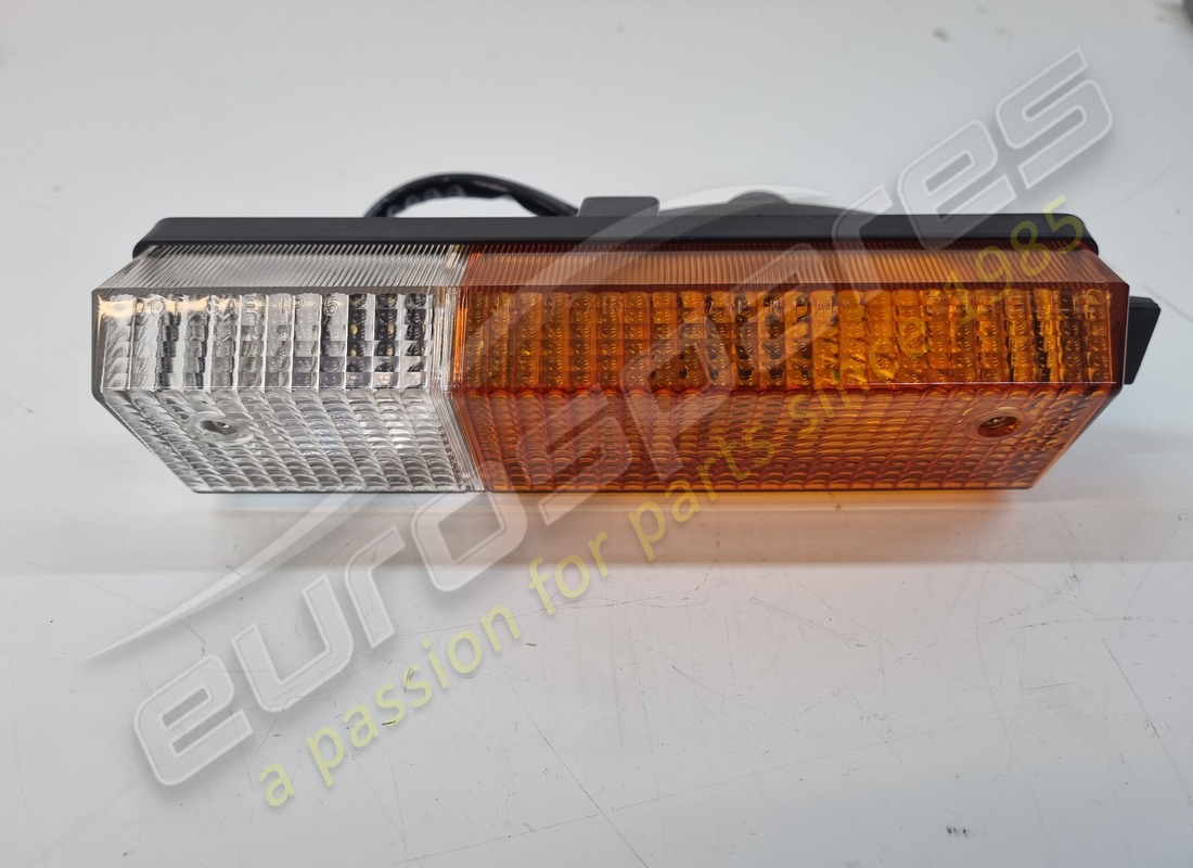 nueva unidad de luz lateral y indicador delantero izquierdo ferrari con lente naranja/transparente. número de parte 60121100 (1)