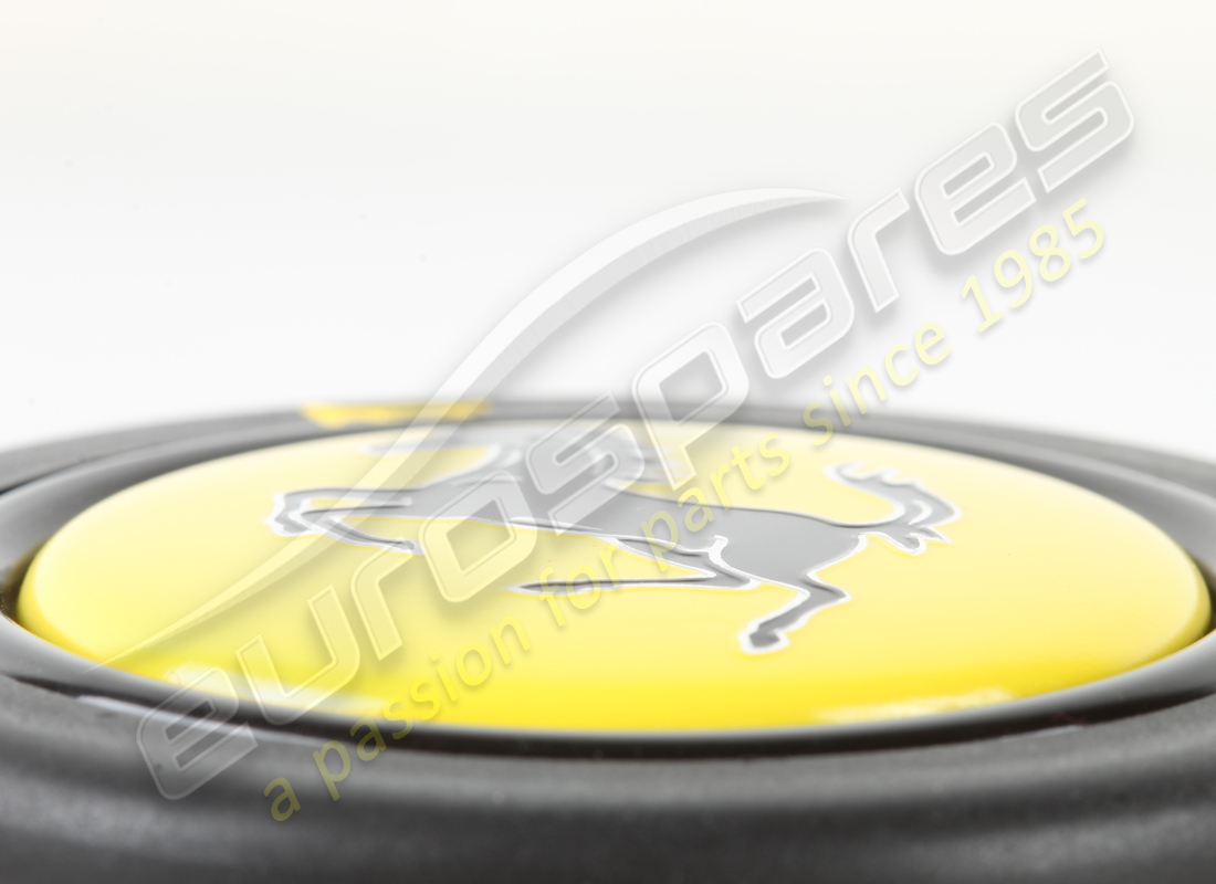 NUEVO PULSADOR DE BOCINA FERRARI (DOS TERMINALES). NÚMERO DE PARTE 137819 (4) nuevo pulsador de bocina ferrari (dos terminales). número de parte 137819 (4)