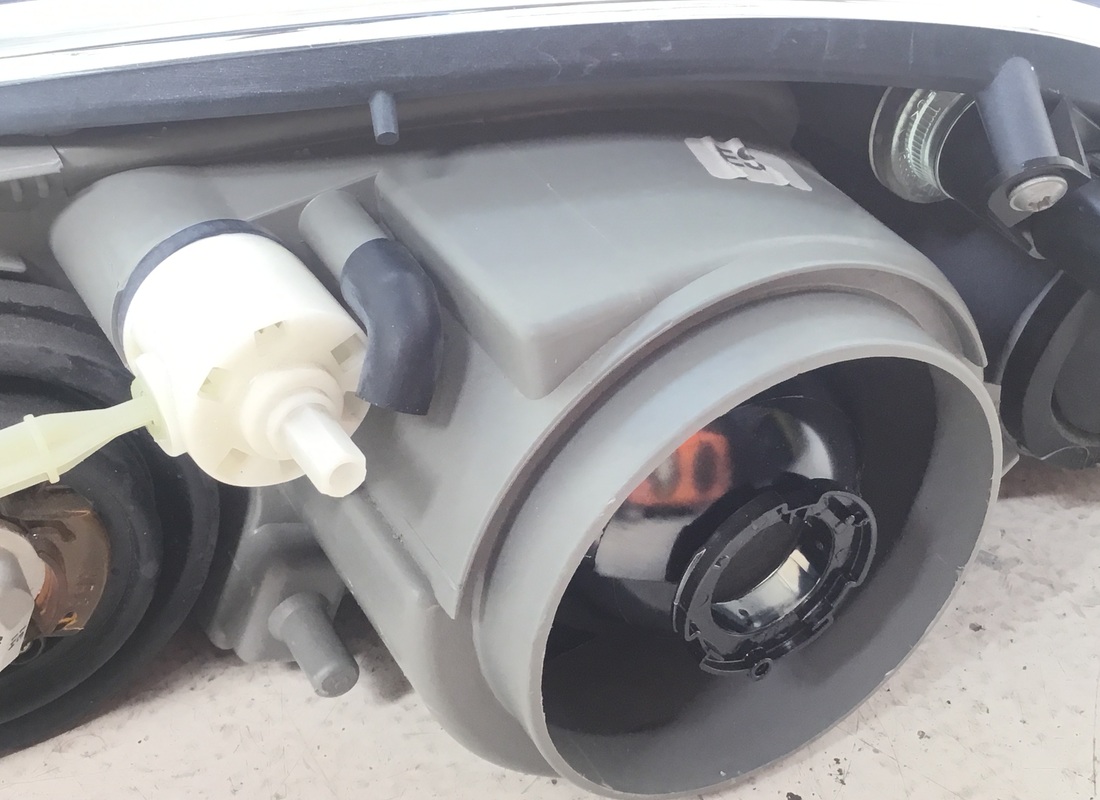 faro delantero derecho negro daytona usado ferrari. número de pieza 72001186 (2)