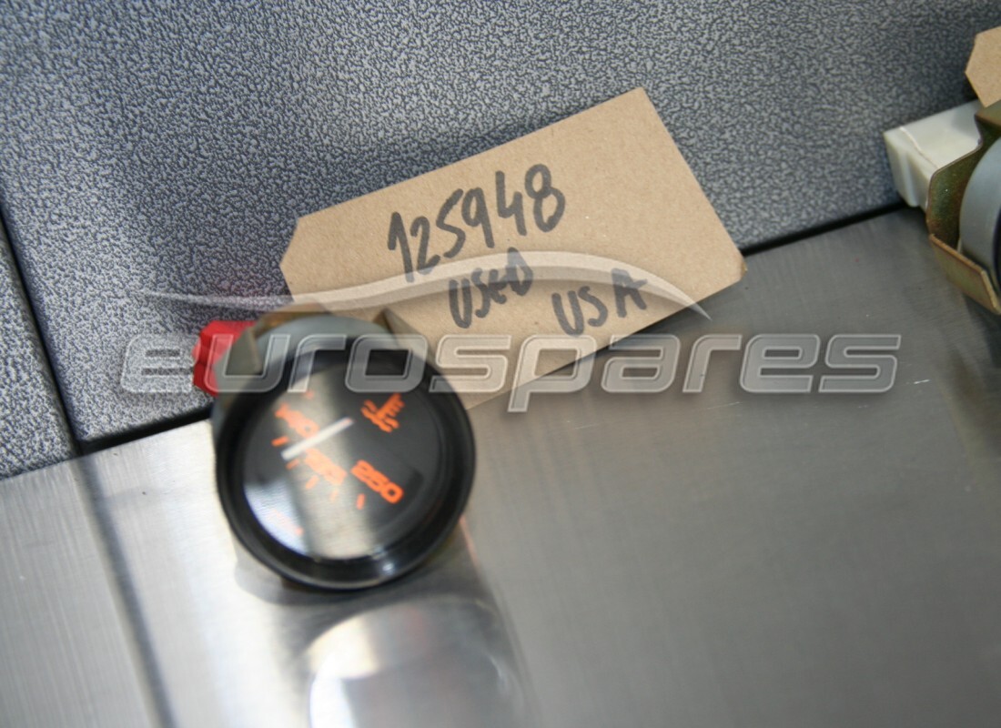 MEDIDOR DE TEMPERATURA DEL AGUA Ferrari USADO RHD. NÚMERO DE PARTE 125948 (1)