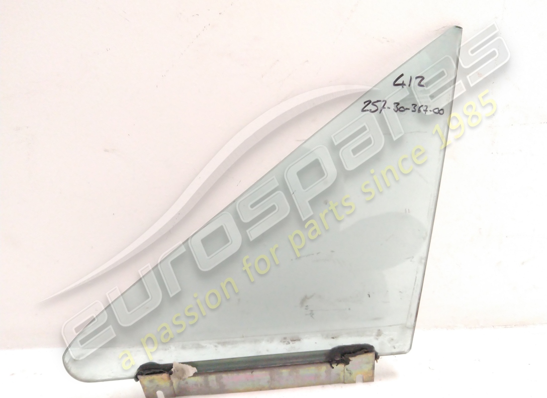 DEFLECTOR DE BRONCE Ferrari IZQUIERDO USADO. NÚMERO DE PARTE 2573036700 (1)
