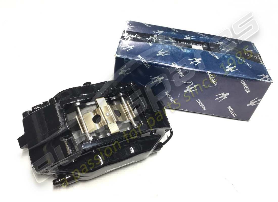 pinzas de freno delanteras derechas nuevas maserati 2078. número de pieza 387200108 (1)