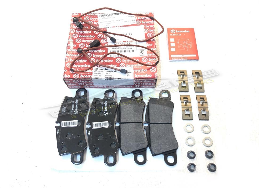 nuevo ferrari juego de almohadillas traseras con muelle. número de parte 70003190 (1)