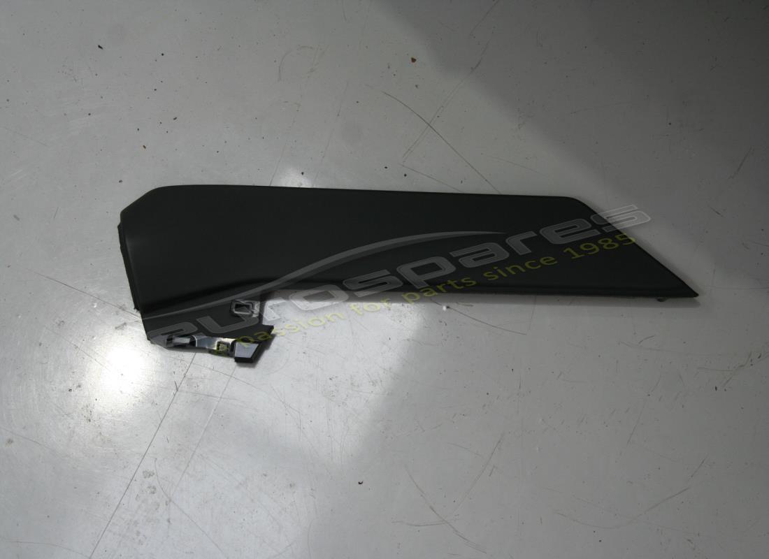 PANEL DE EMBELLECEDOR LATERAL Lamborghini USADO. NÚMERO DE PIEZA 4ML863455QG8 (1)