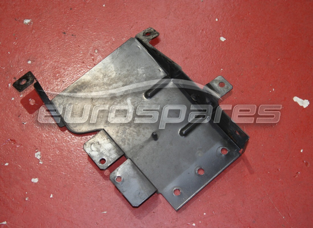 USADO Maserati SOPORTE DE REFUERZO DERECHO COMPLETO. NÚMERO DE PIEZA 68269900 (1)